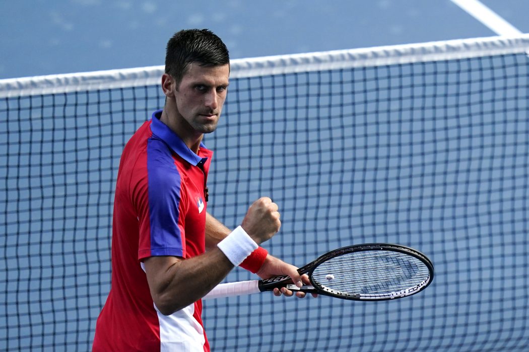 SIN DESPEINARSE Djokovic Barre A Dellien En Su Debut En Tokio 2020