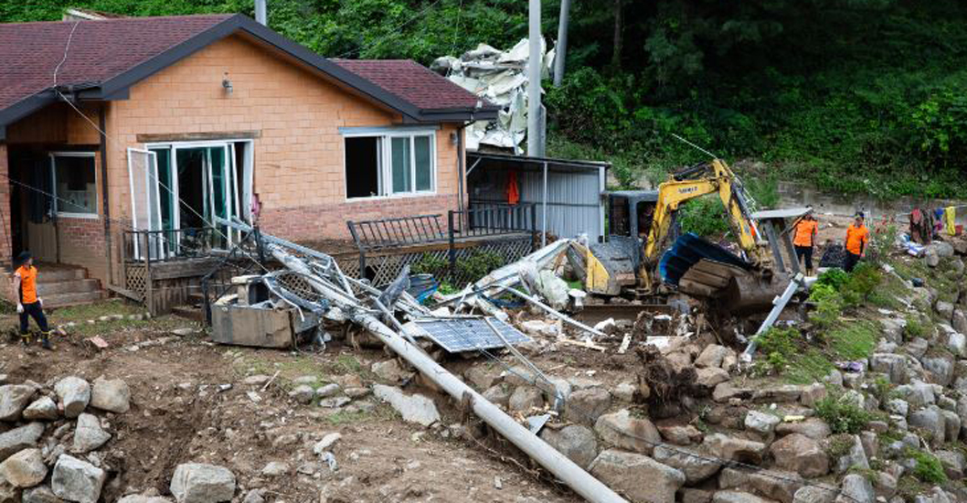 Aumenta A La Cifra De Fallecidos Lluvias Persisten En Corea Del