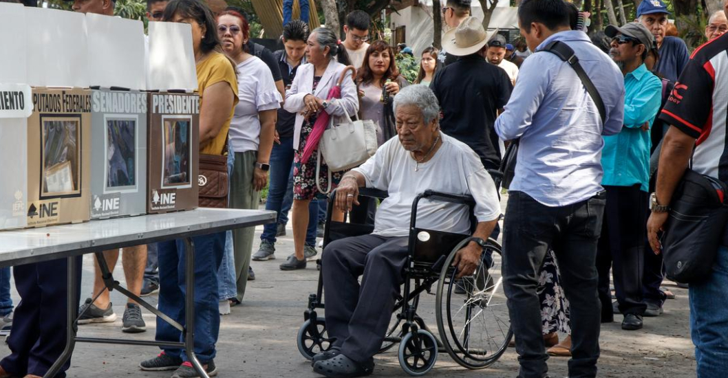 SALEN A PESAR DE LA VIOLENCIA México Elevada afluencia de votantes