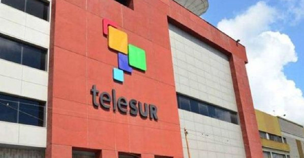 ¡DECISIÓN DEL GOBIERNO! Telesur quedará fuera de la grilla de la televisión abierta de Argentina