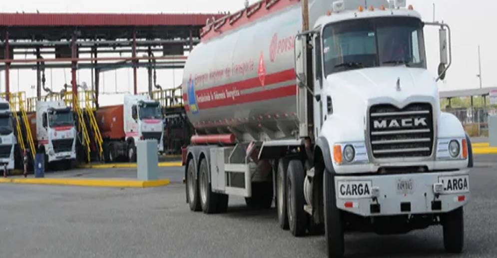 ¡SE DESTAPA EL GUISO DE LA GASOLINA! Detenidos 10 gerentes y operadores