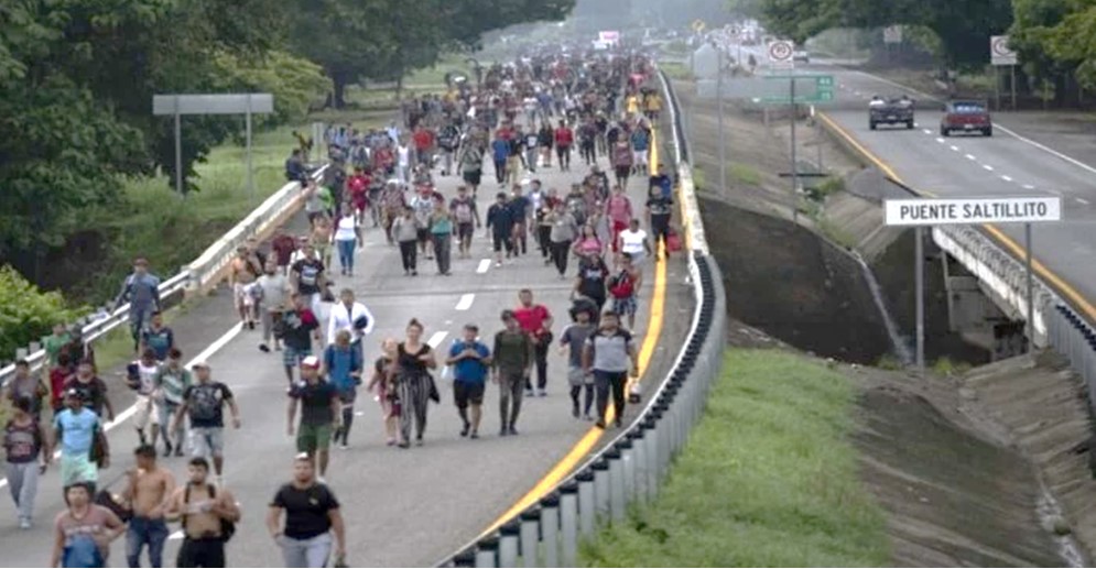 NUEVA TRAVES A Venezolanos salen en caravana desde la frontera