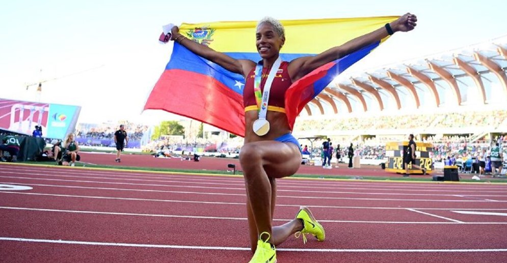 ¡REINA DEL SALTO TRIPLE! Yulimar Rojas encabeza la lista de los atletas venezolanos para los juegos CAC