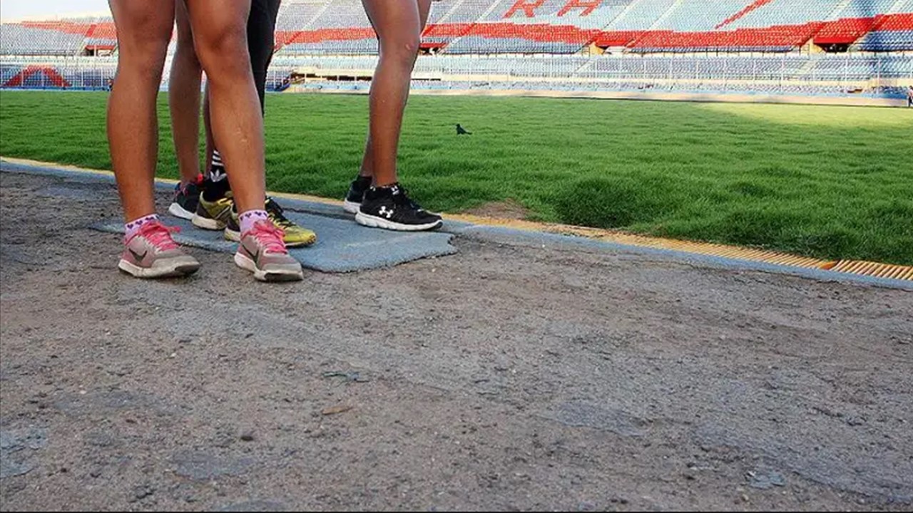 ¡EL 'PACHENCHO ROMERO' ESTÁ EN RECUPERACIÓN! Atletas denuncian "desguazo"  de la pista olímpica y temen que no le metan mano - Noticia al Minuto