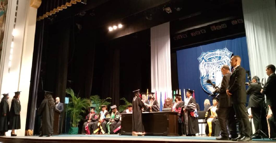 ¡NUEVOS PROFESIONALES PARA EL PAÍS! Universidad del Zulia entregó en dos tandas títulos a 190 egresados