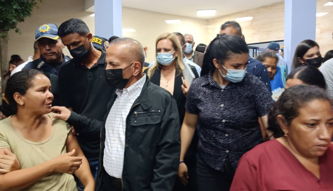 ¡PARA CONSTATAR SU FUNCIONAMIENTO! Gobernador Rosales realizó inspección sorpresa al Hospital de Cabimas
