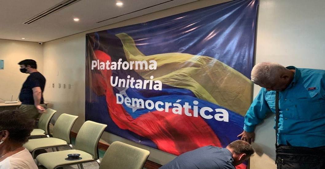 ¡CONTINGENTE PARA DEFENDER EL VOTO! Plataforma Unitaria tiene testigos ...