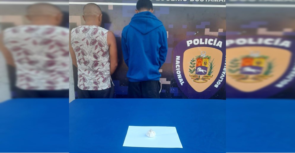 ¡PRETENDÍAN EVADIRSE! PNB detiene a dos ciudadanos por posesión de drogas en la Curva de Molina