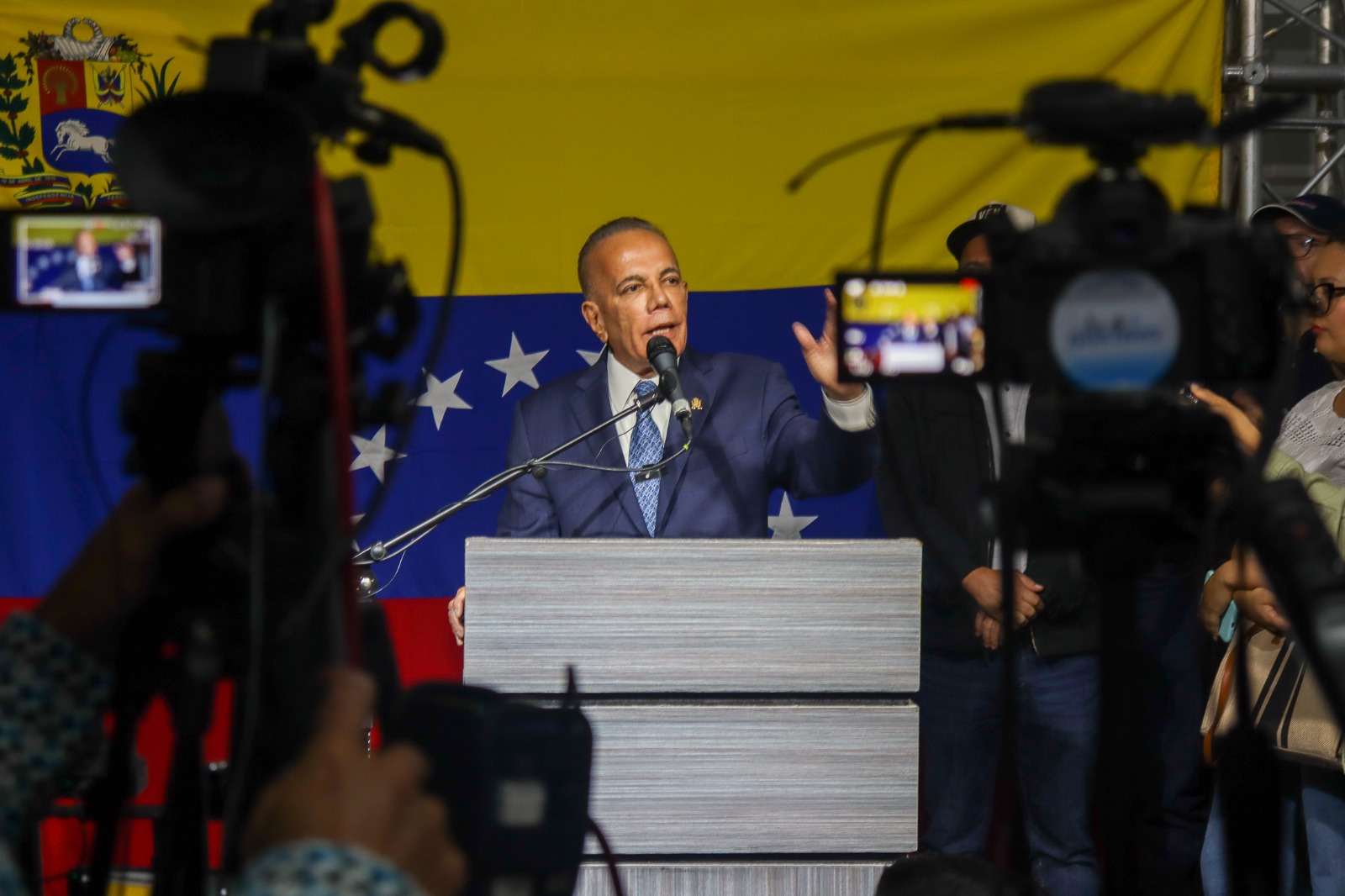 ¡NO DEJAR “LA CANCHA LIBRE”! Manuel Rosales: «La única alternativa que tenemos los venezolanos es el voto”
