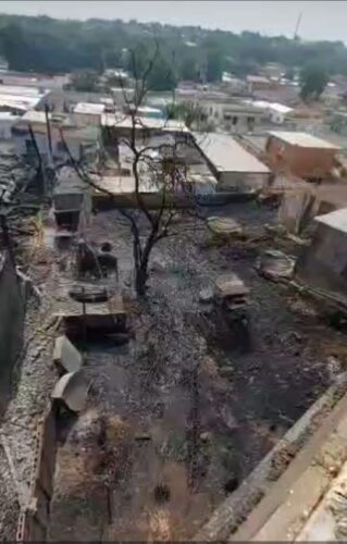 DESPUÉS DE UNA MADRUGADA DE TERROR! Caos y ruina queda de la colchonería en  Pomona (Foto+Video) - Noticia al Minuto