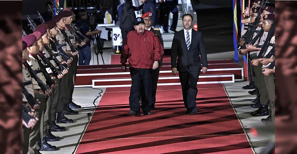 ¡PARTICIPARÁ EN LA XXIII CUMBRE ALBA-TCP! Ha arribado a Caracas el presidente de Nicaragua Daniel Ortega || Recibido con honores