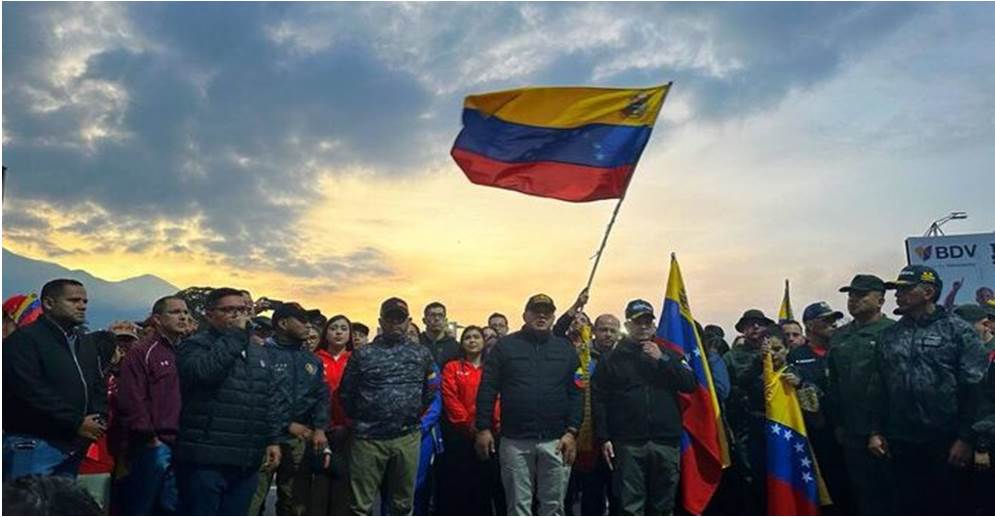 ¡DIOSDADO AMANECE EN DISTRIBUIDOR ALTAMIRA! Se concentró con dirigencia chavista tras cuatro años de la fallida ‘Operación Libertad’ || Fotos