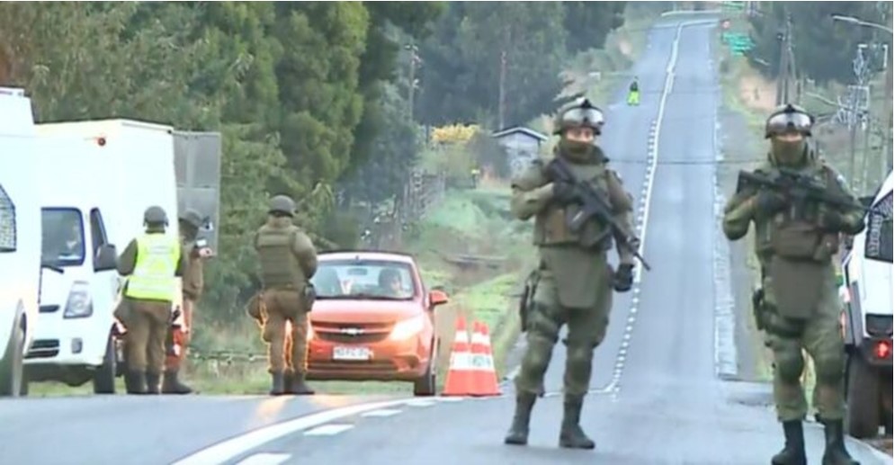 ¡DÍAS DE DUELO NACIONAL EN CHILE! Tras asesinato de tres policías por un grupo de hombres armados
