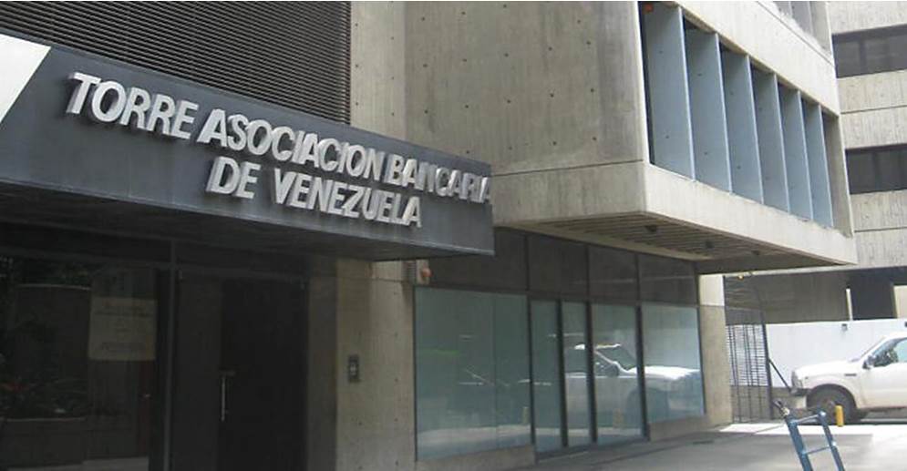 ¡SISTEMA BANCARIO NACIONAL ES ESTABLE! Economista Leonardo Buniak descarta por completo una crisis bancaria en Venezuela