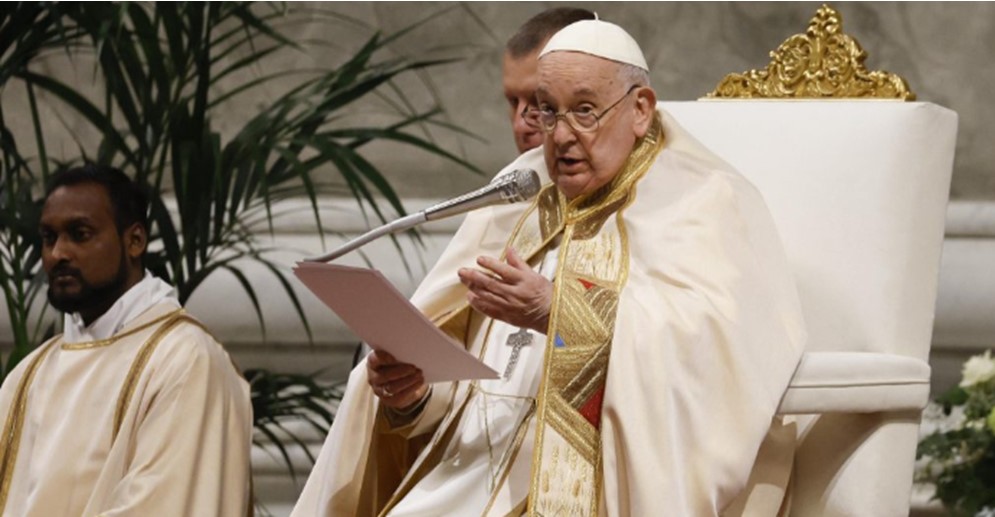 ¡DEFIENDE A LOS ANCIANOS! El Papa Francisco: «No deben ser dejados solos sino vivir en familia»
