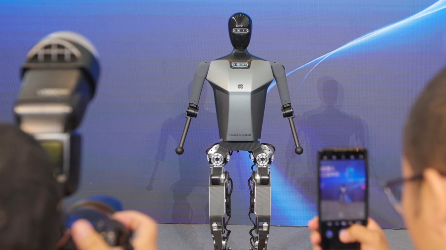 ¡MÁQUINA INNOVADORA!  Así es el primer robot humanoide eléctrico capaz de correr a 6 km/h (Video)