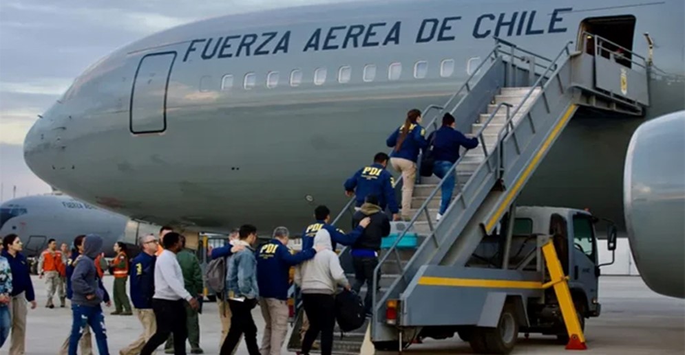 ¡EXPULSIÓN MASIVA EN CHILE! Al menos 65 venezolanos fueron deportados de ese país