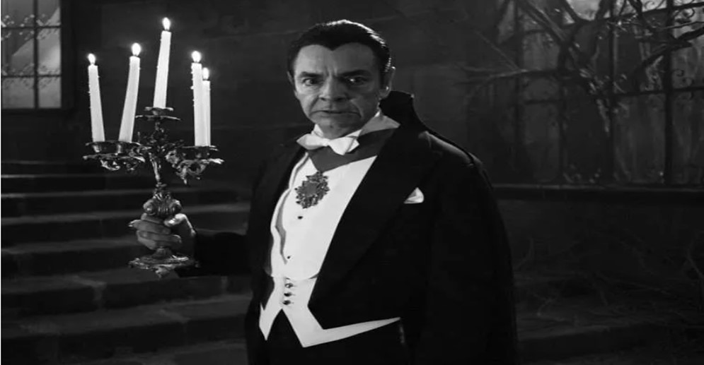 ¡»Y LLEGARON DE NOCHE'»! Eugenio Derbez se transforma en Drácula para la nueva serie cómica