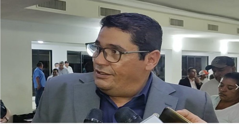 ¡NI LOS ALCALDES SE SALVAN! Hackean WhatsApp del alcalde de Rosario de Perijá, Ely Ramón Atencio