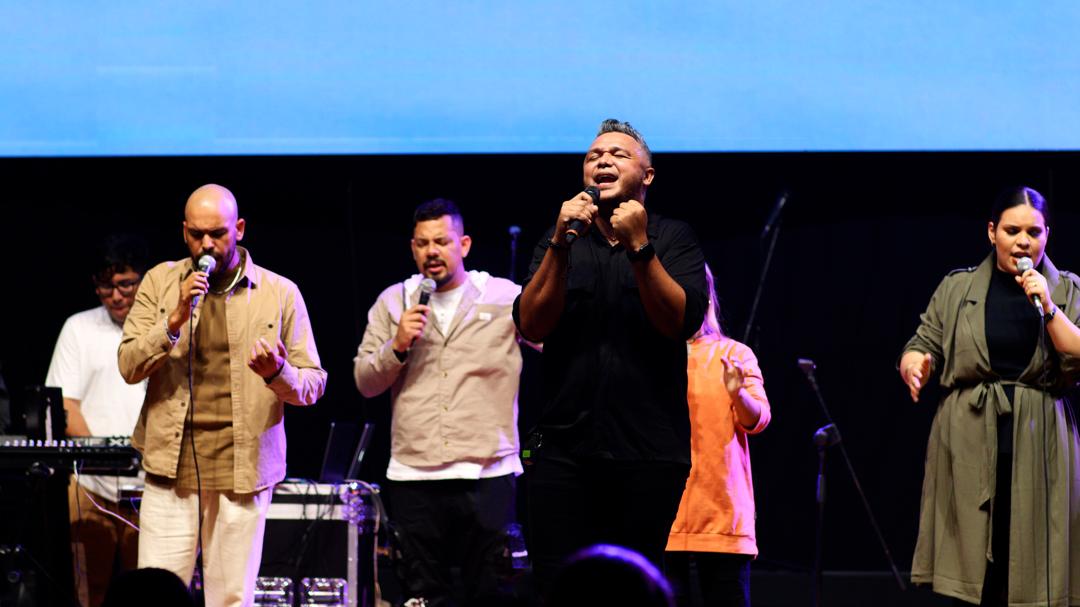 ¡PASTOR Y SALMISTA! Argenis Rodríguez eleva su canto de adoración “HASTA VER”