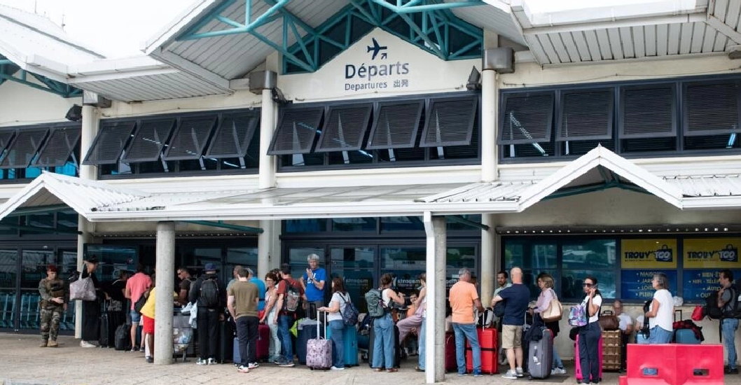 ¡SE RELAJAN LAS MEDIDAS! Nueva Caledonia reabrirá el aeropuerto y reducirá el toque de queda