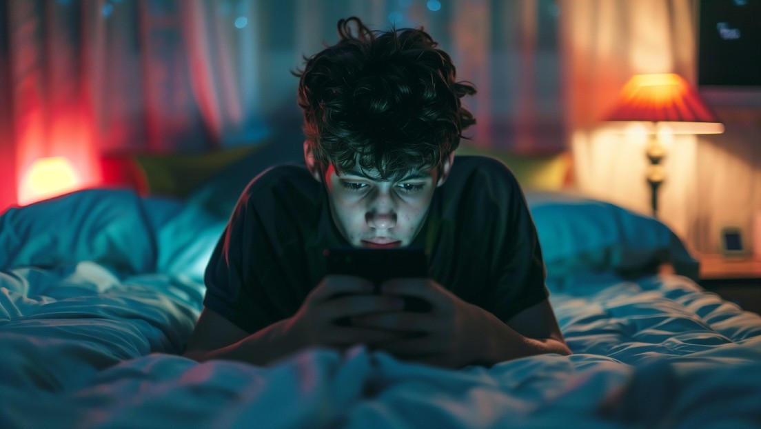 ¡NUEVO ESTUDIO! Descubren cómo influye la adicción a Internet en el cerebro de los adolescentes