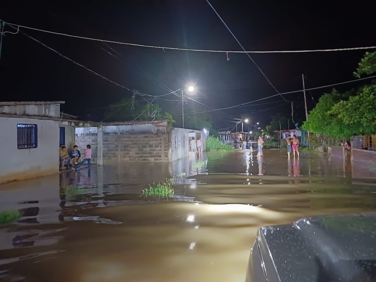 ¡EN ROSARIO DE PERIJÁ! Más de 200 familias afectadas por inundaciones en Barranquitas