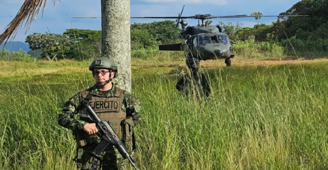 ¡ATACADO A TIROS, PERO SALE ILESO! Papá de Francia Márquez es evacuado en helicóptero tras atentado