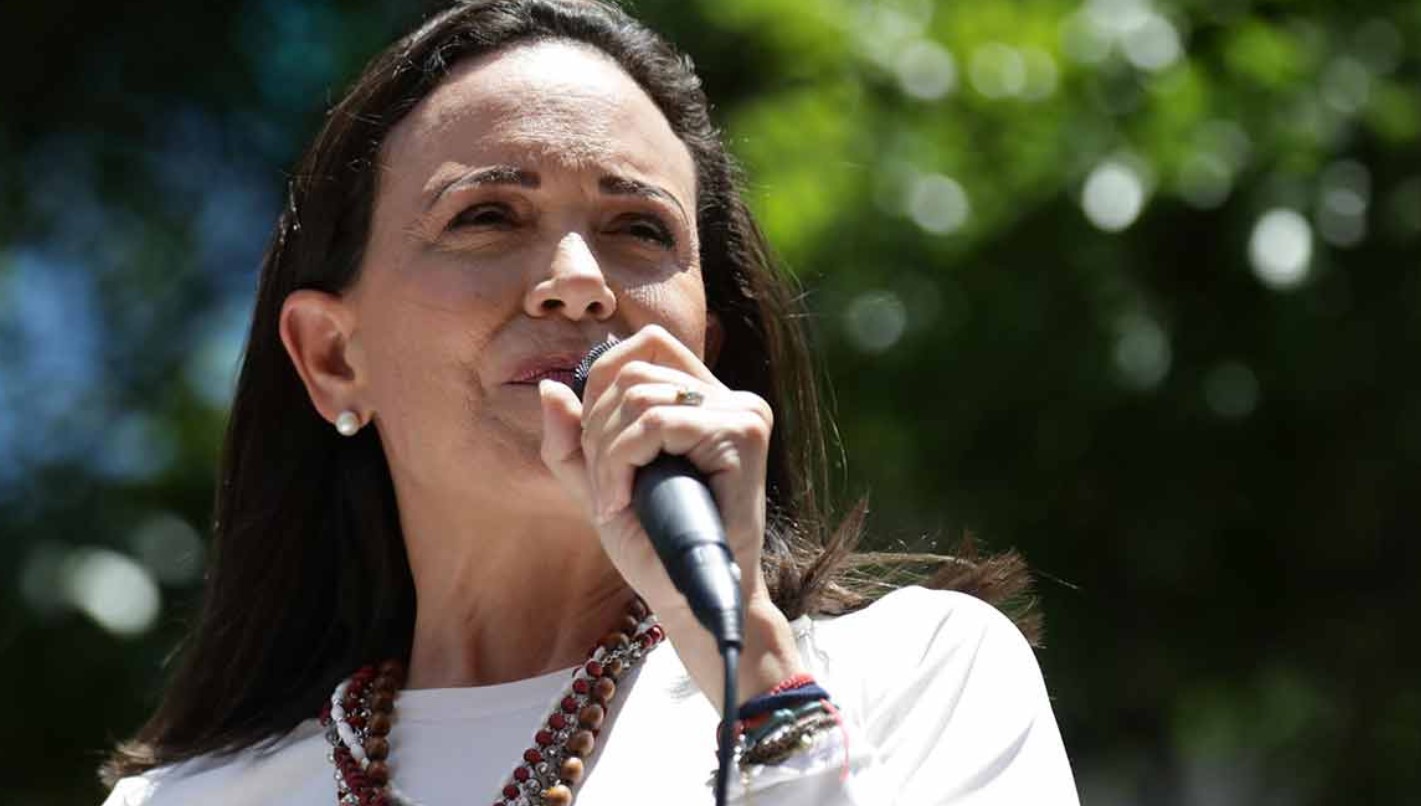 ¡ORDEN DE «MÁS ARRIBA» FRENÓ EL RETORNO! Curazao negó el aterrizaje del avión de María Corina Machado