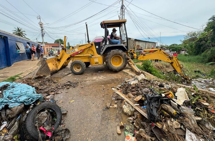 Trabajo En Equipo La Gobernaci N Del Zulia Despliega A Todo El Eje De Emergencias Tras La