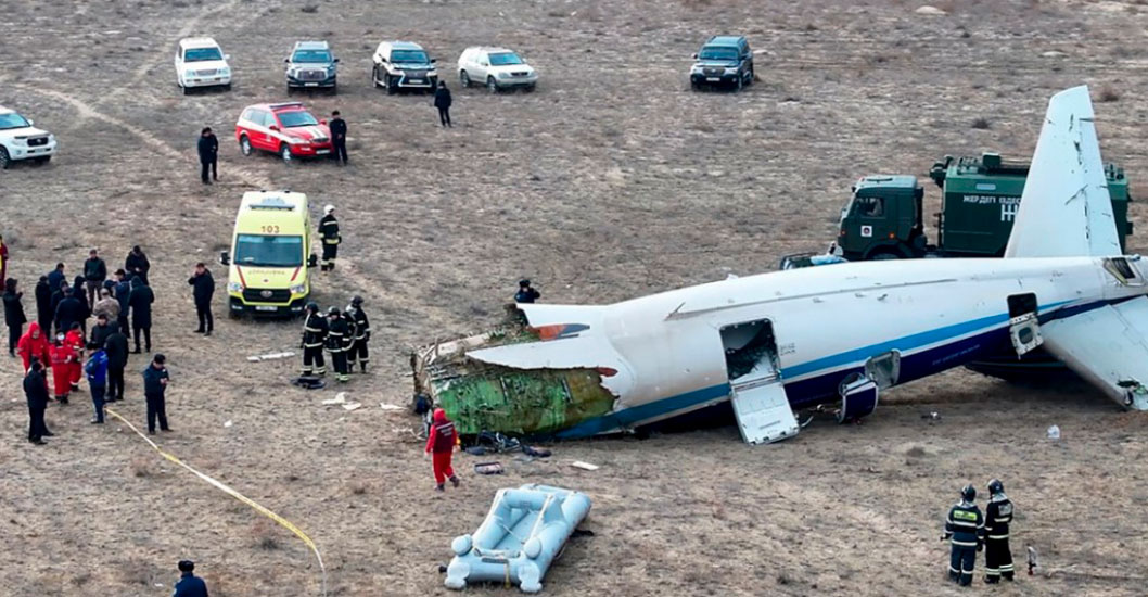 ¡LANZAN COMUNICADO! Azerbaijan Airlines nombra la causa del accidente ...