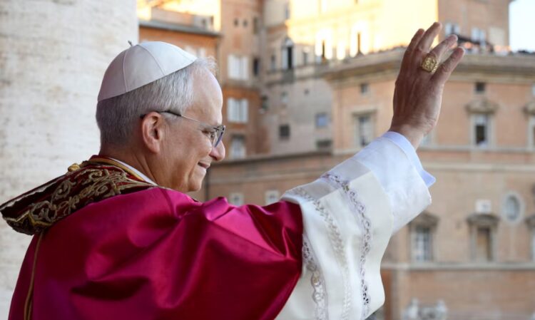 Newly elected Pope Leo XIV, Cardinal Robert Prevost of the Unites States waves from the balcony of St. Peter's Basilica, at the Vatican, May 8, 2025. Vatican Media/Francesco Sforza ­Handout via REUTERS ATTENTION EDITORS - THIS IMAGE WAS PROVIDED BY A THIRD PARTY.