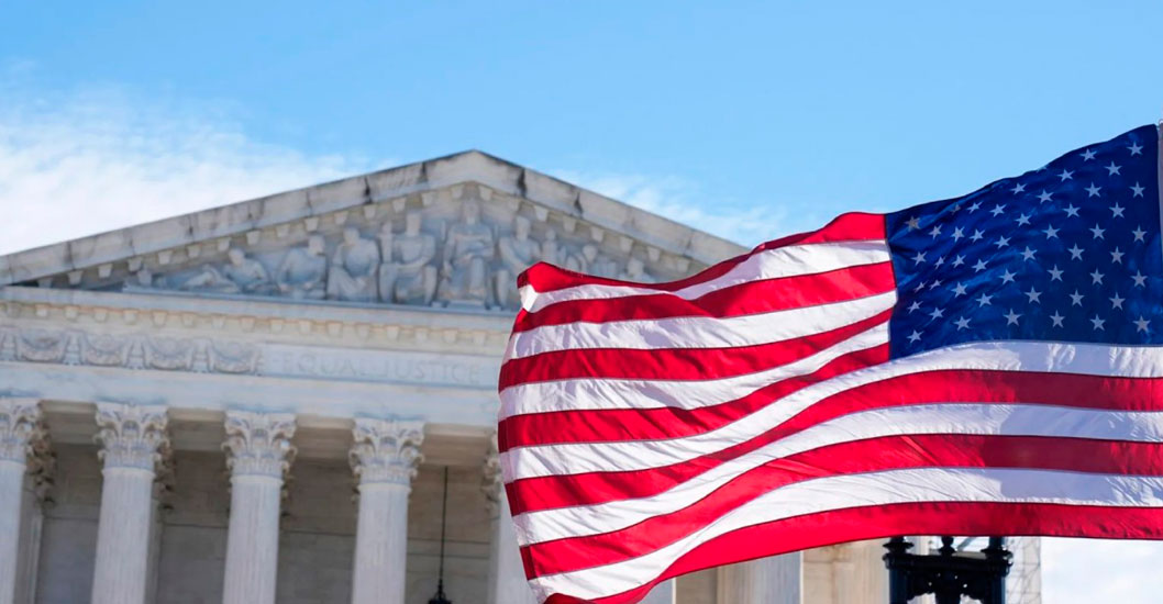 ¡REVÉS JUDICIAL PARA TRUMP! Supremo de EEUU rechaza restringir el voto por correo