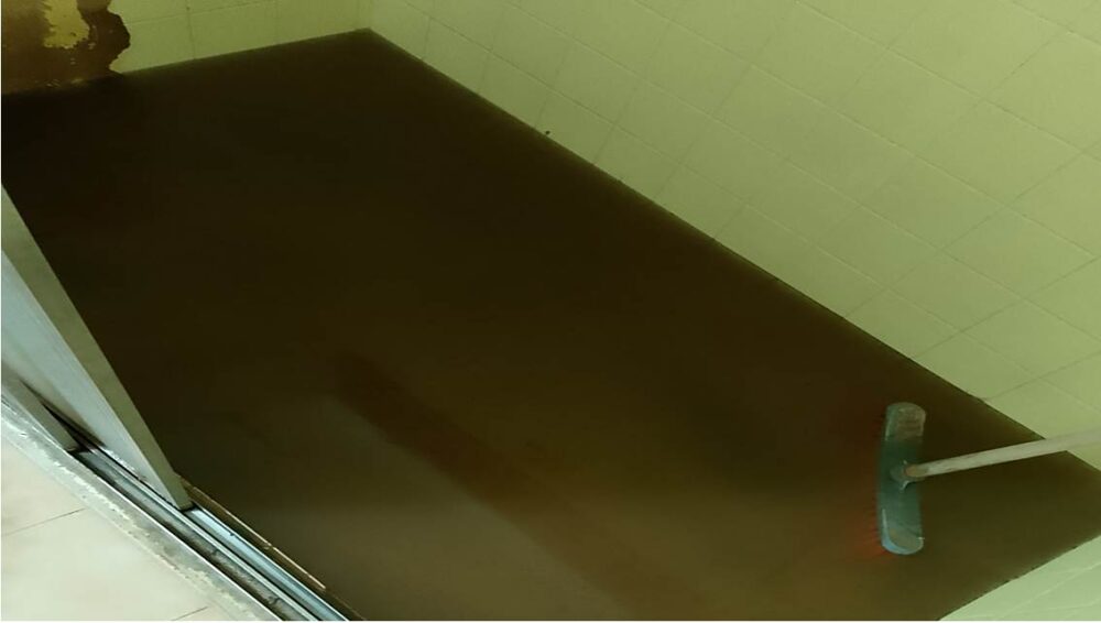URGENTE LLAMADO A HIDROLAGO HACEN EN SAN RAFAEL! Aguas residuales se devuelven por los sumideros de baños y cocina con el aguacero || Fotos - Noticia al Minuto