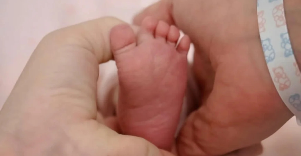 ¡SEGUIDORES LLENOS DE ALEGRÍA! Lele Pons y Guaynaa le dan la bienvenida a su primera hija