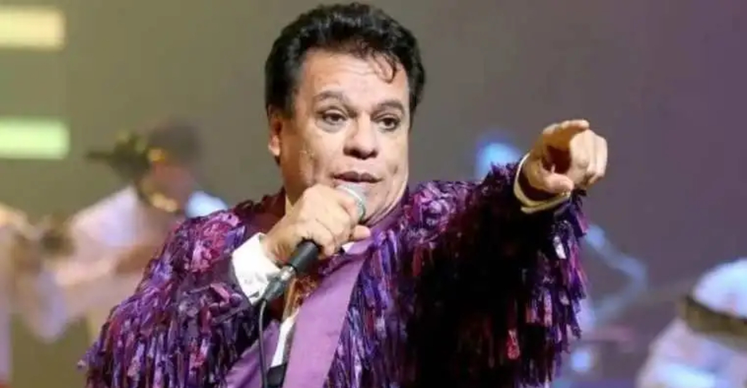 ¡LEGADO VIVO! Fans de Juan Gabriel lo recuerdan a diez años de su muerte