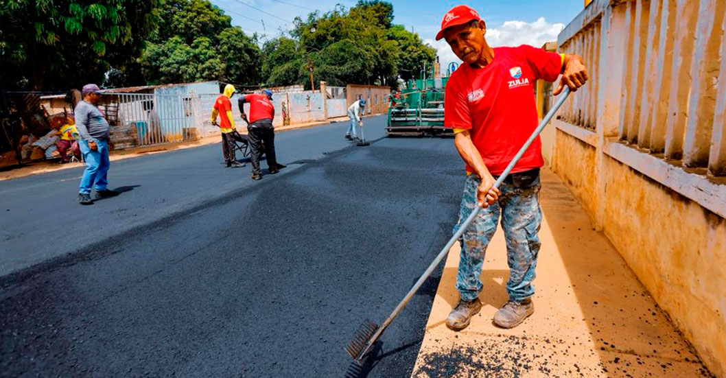 ¡FAVORECIENDO A MÁS DE 3.800 FAMILIAS! Inicia plan de asfaltado del Gobierno Bolivariano en barrio El Gaitero