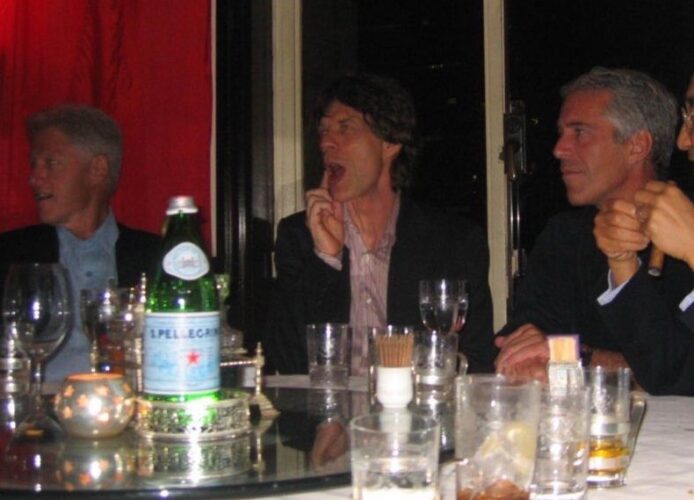 Mick Jagger y Bill Clinton con Epstein en una nueva foto revelada