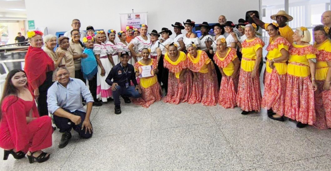 ¡37 BAILARINES EN ESCENA! Agrupación de Danzas “Rompiendo Cadenas” celebró en la Alcaldía de Maracaibo sus 19 años