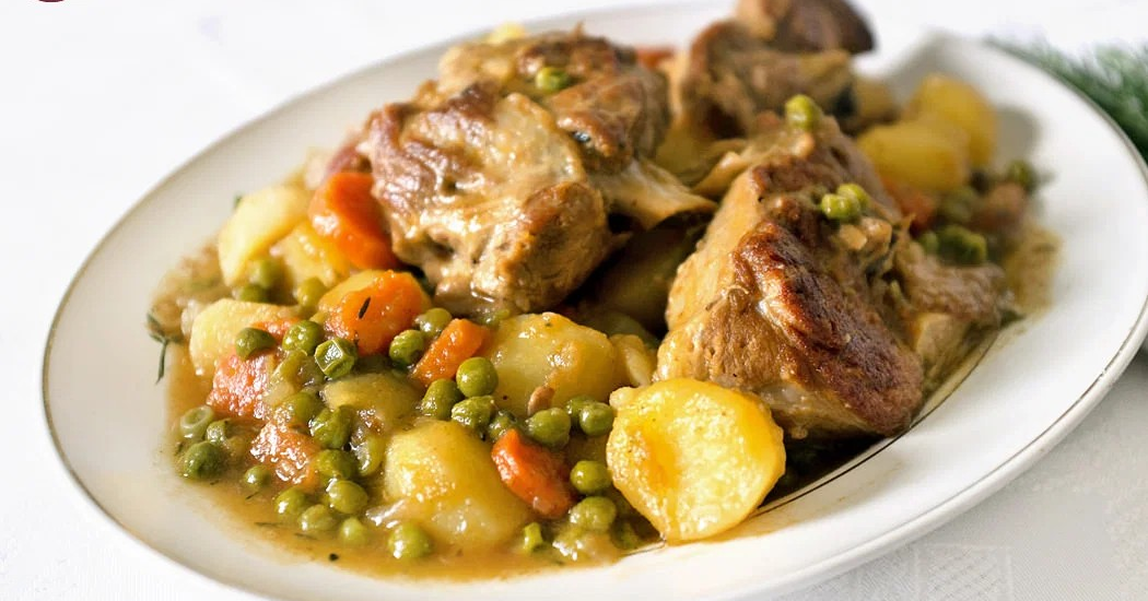 ¡COCINA AL MINUTO! Así se prepara un guiso de cordero con patatas