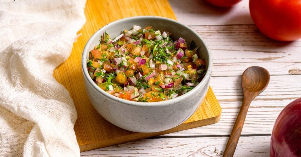 ¡COCINA AL MINUTO! Prepare un pebre chileno, receta perfecta de aderezo
