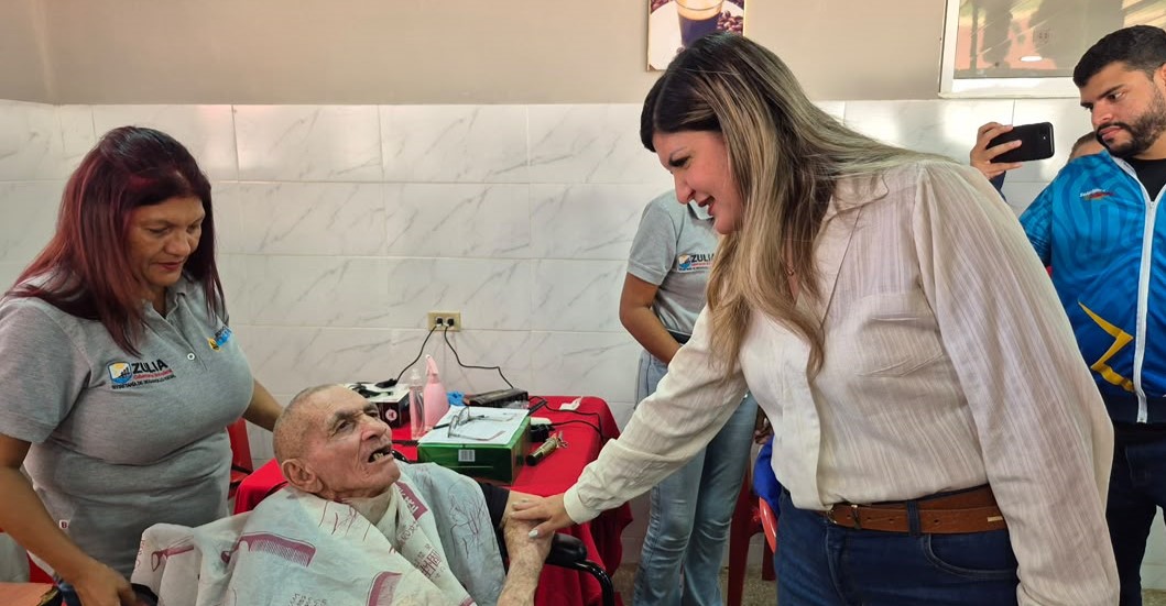 ¡BIENESTAR Y CALIDAD DE VIDA! Primera dama del Zulia promueve jornada de atención médica para más de 50 adultos mayores en la Residencia “Dr. Joaquín Esteva Parra”