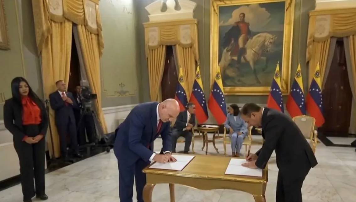 ¡»NO HAY TIEMPO QUÉ PERDER, AVANCEMOS»! Director de General Electric tras firma de acuerdo con el Gobierno de Venezuela