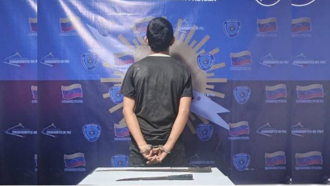 ¡AMENAZA DE MUERTE A SU MADRE CON UN MACHETE! Arrestan a un energúmeno que tenía aterrorizada a su propia progenitora || Mara