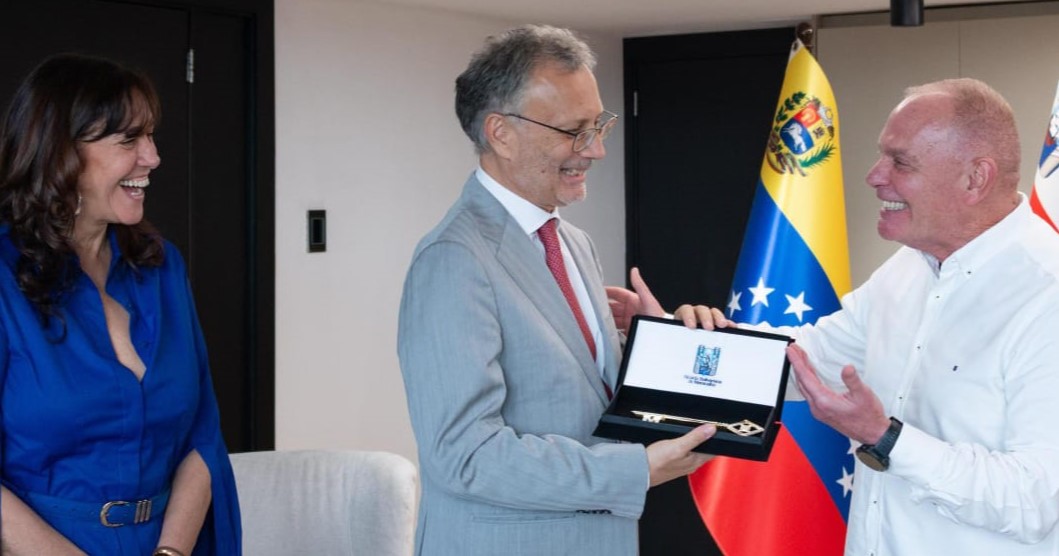 ¡RESPETO Y HERMANDAD! Alcaldía de Maracaibo entregó llaves de la ciudad al embajador de Italia en  Venezuela