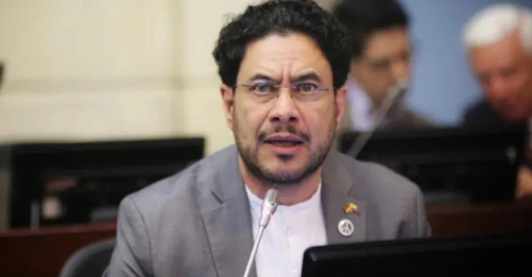 ¡ARDE LA CONTIENDA! Iván Cepeda solicita debate a Abelardo de la Espriella antes de segunda vuelta en Colombia