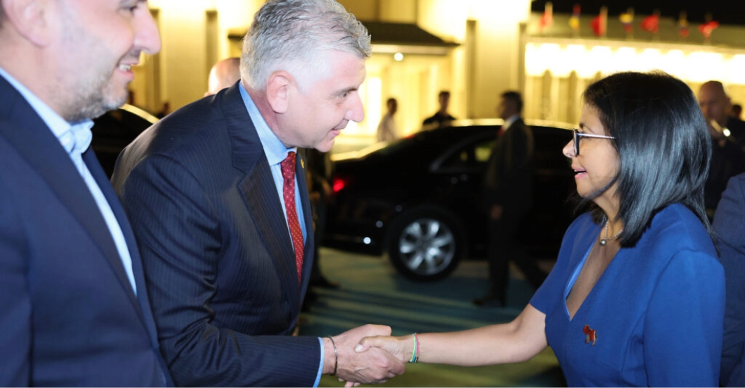 ¡RECIBIDA CON HONORES! Delcy Rodríguez llega a Turquía para fortalecer la cooperación bilateral