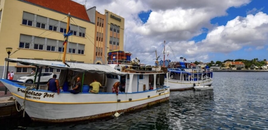 ¡POR FALTA DE VISITANTES! Curazao evalúa eliminar el visado a venezolanos para reactivar flujo turístico