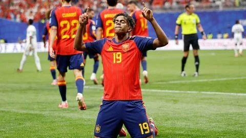 ¡VUELVE UN FAVORITO! España goleó 4-0 a Arabia Saudita y lidera el Grupo H