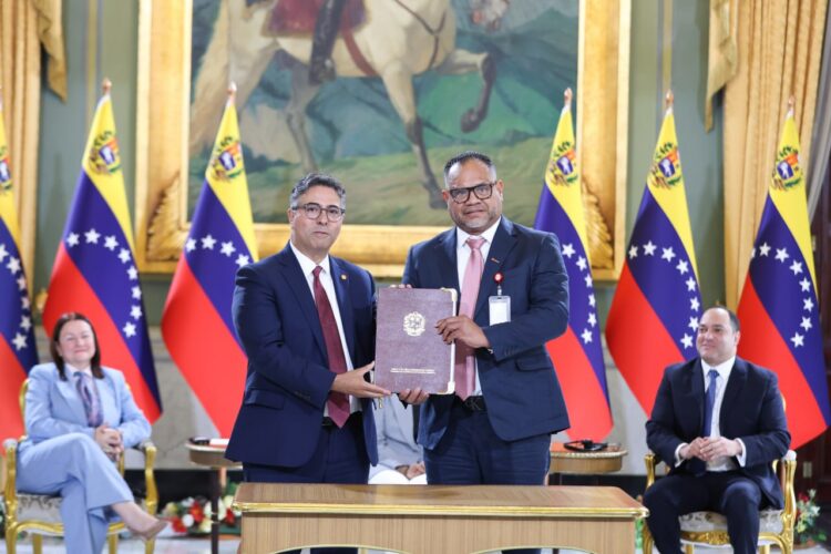 ¡VENEZUELA OTORGA LICENCIA A SHELL! Para el desarrollo y explotación del campo Loran